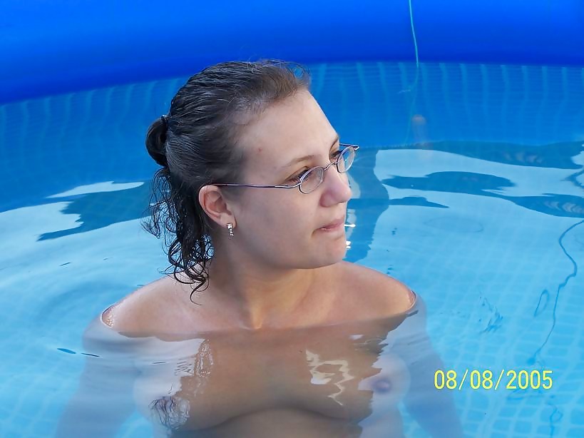 Alex en flashing dans plusieurs lieux