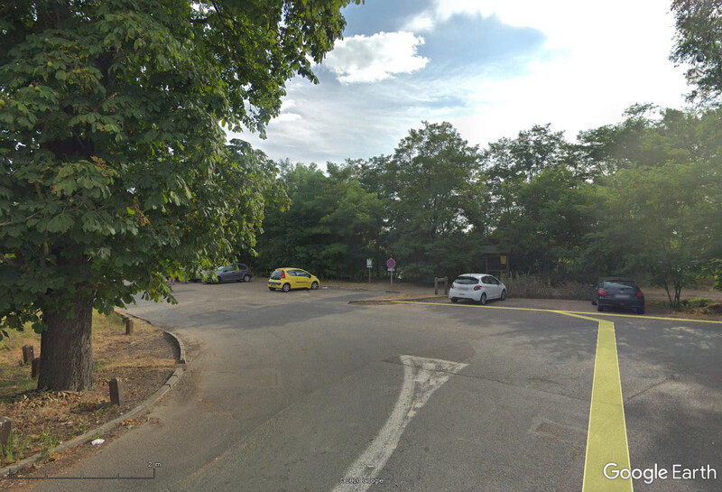 Parking de l'étang du Corra