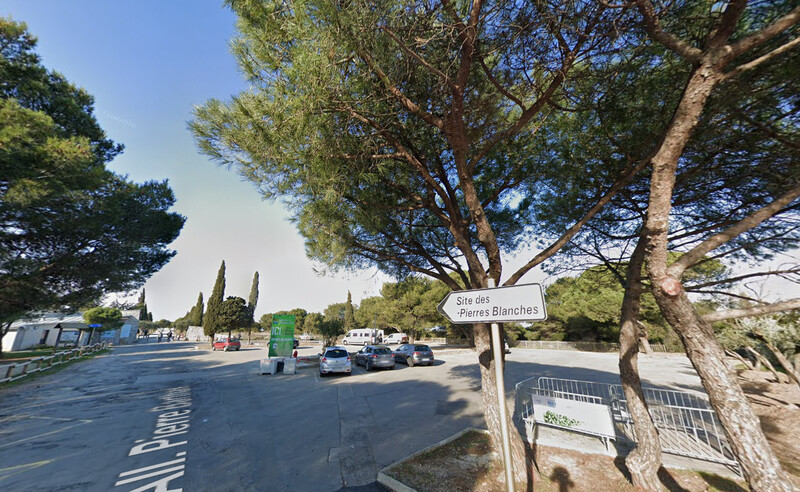 Parking et foret LES PIERRES BLANCHES à Sete