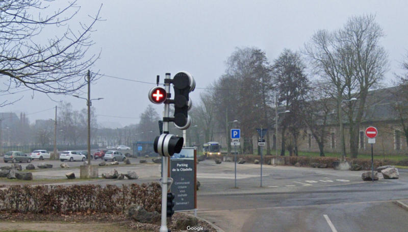 Parking Face à la Citadelle d'Arras